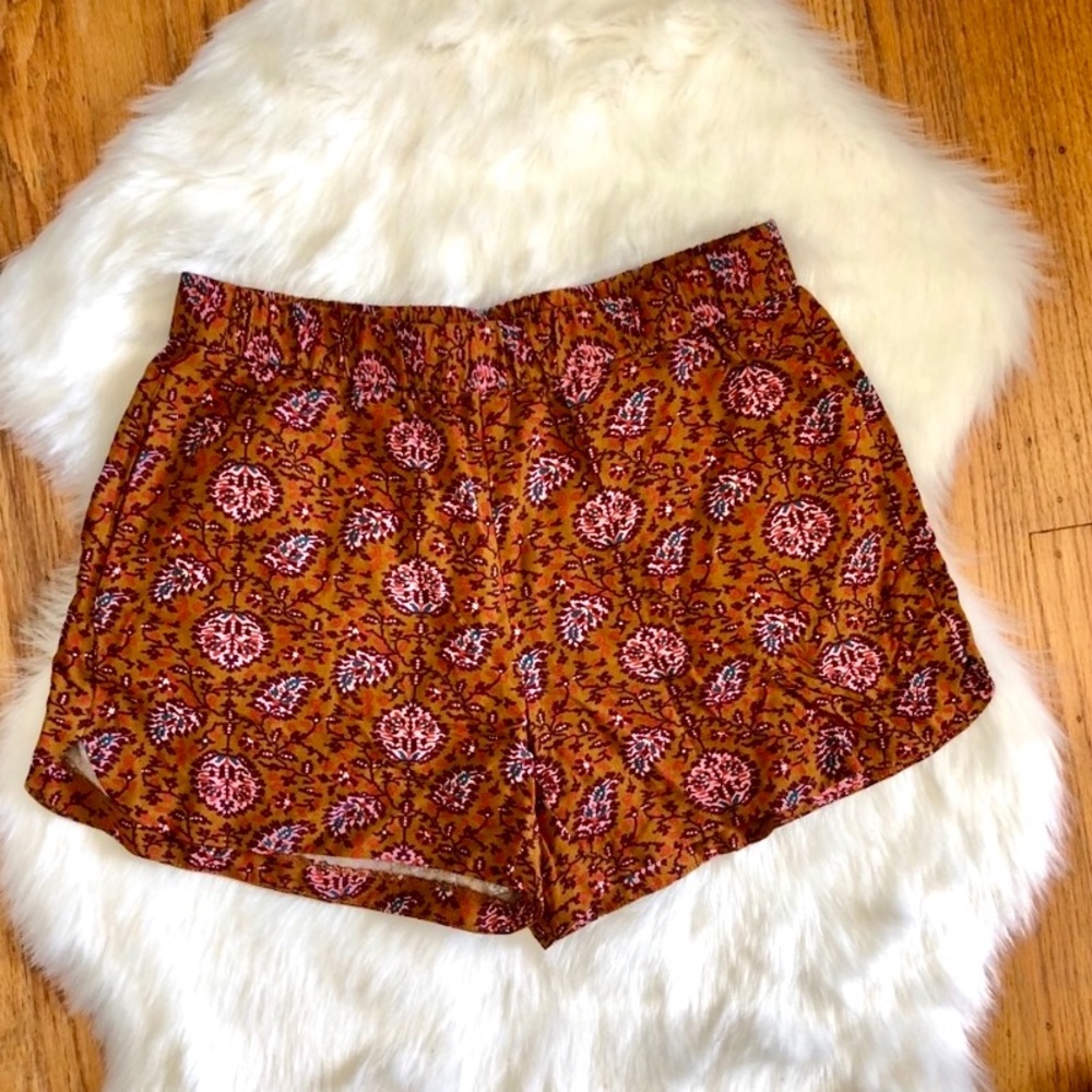 Madewell Drapey Pull-On Shorts in Warm Paisley